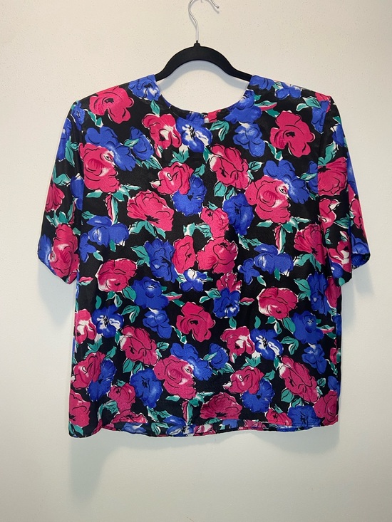 jonathan martin Tops - VTG Floral Short-Sleeve